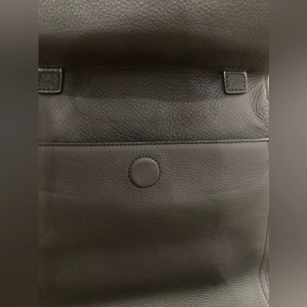 TORY BURCH Half-Moon Leather Satchel Tote Purse Handbag‎ Black Leather